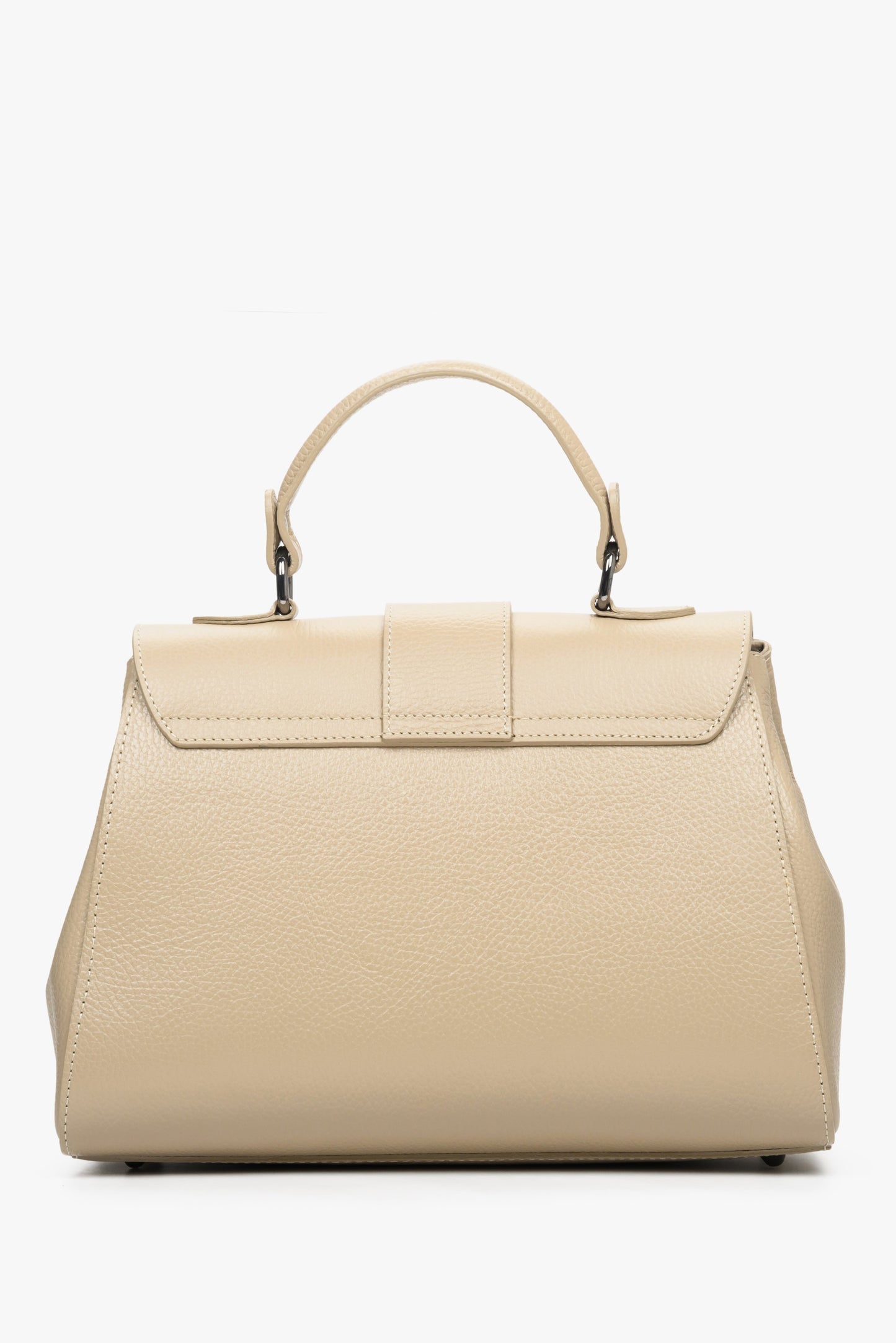 Beżowa torebka damska Estro ze skóry naturalnej o kroju kuferka - tył modelu.