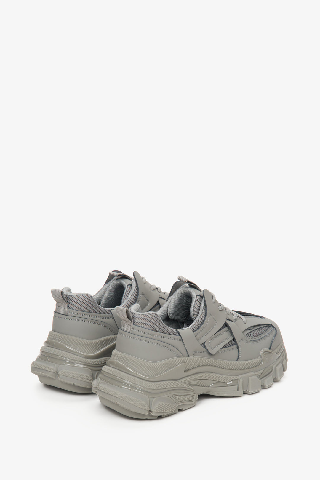 Sneakersy damskie ES 8 szare na wiosnę i jesień - zbliżenie na zapiętek i przyszwę boczną.
