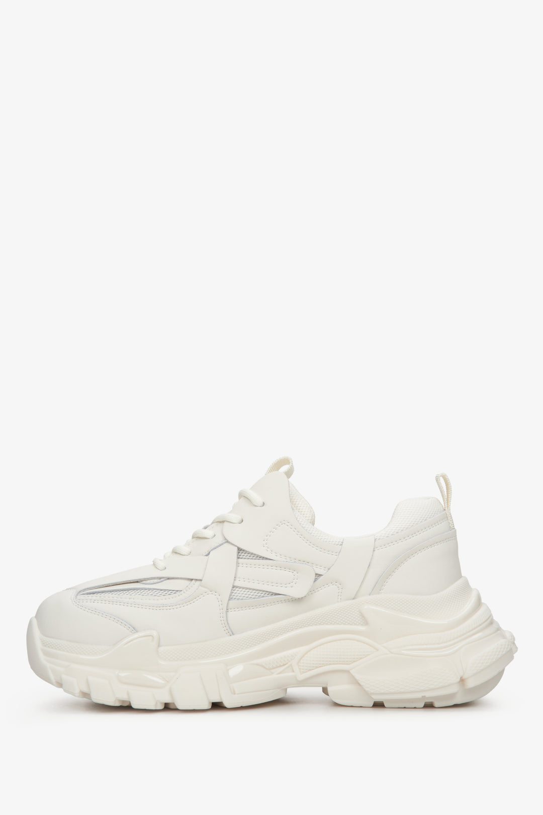 Białe sneakersy damskie na grubej podeszwie ES 8; wiosenno-jesienne.