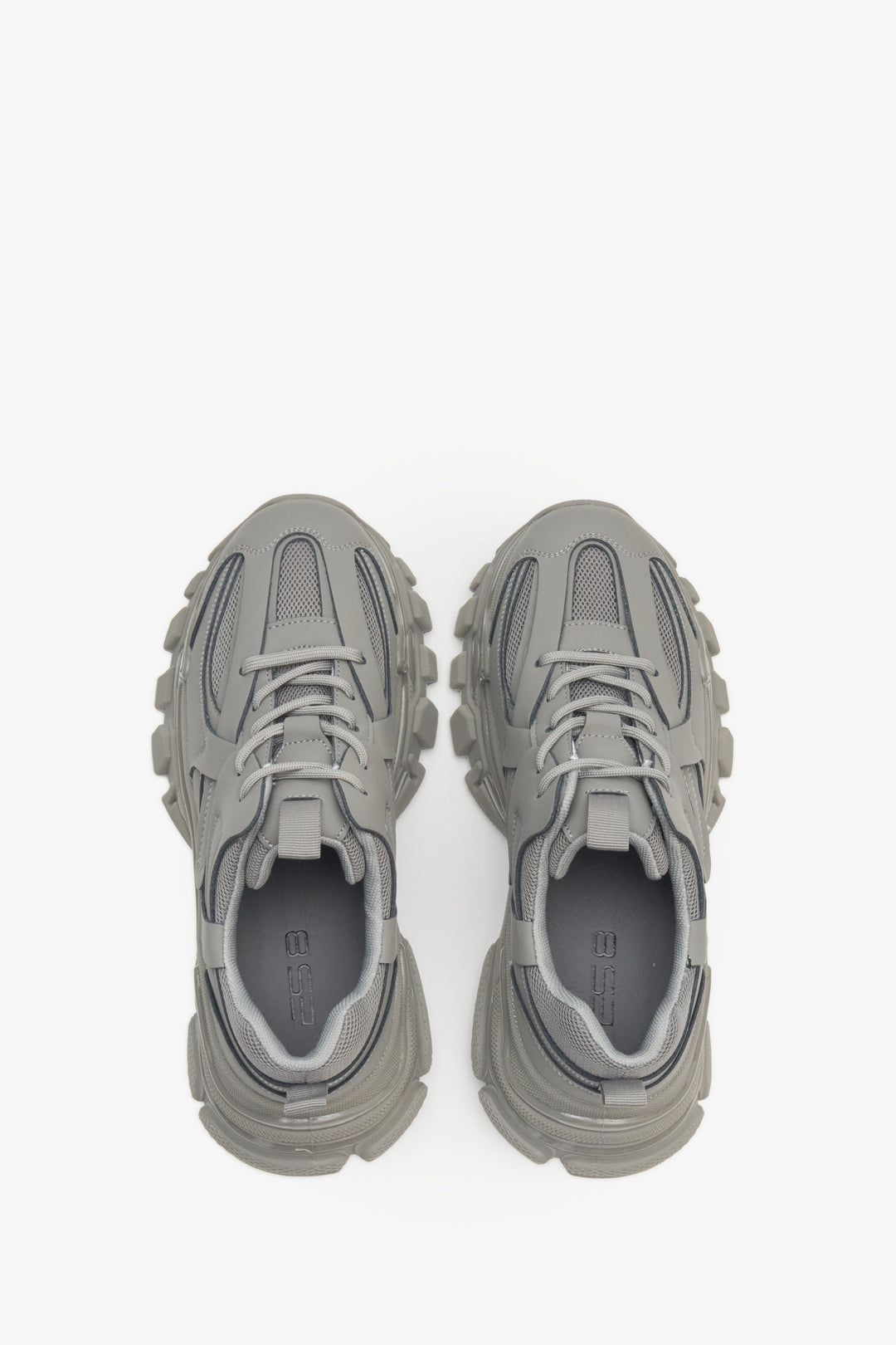 Sneakersy damskie szare ES 8 ze sznurowaniem na wiosnę i jesień - prezentacja obuwia z góry.