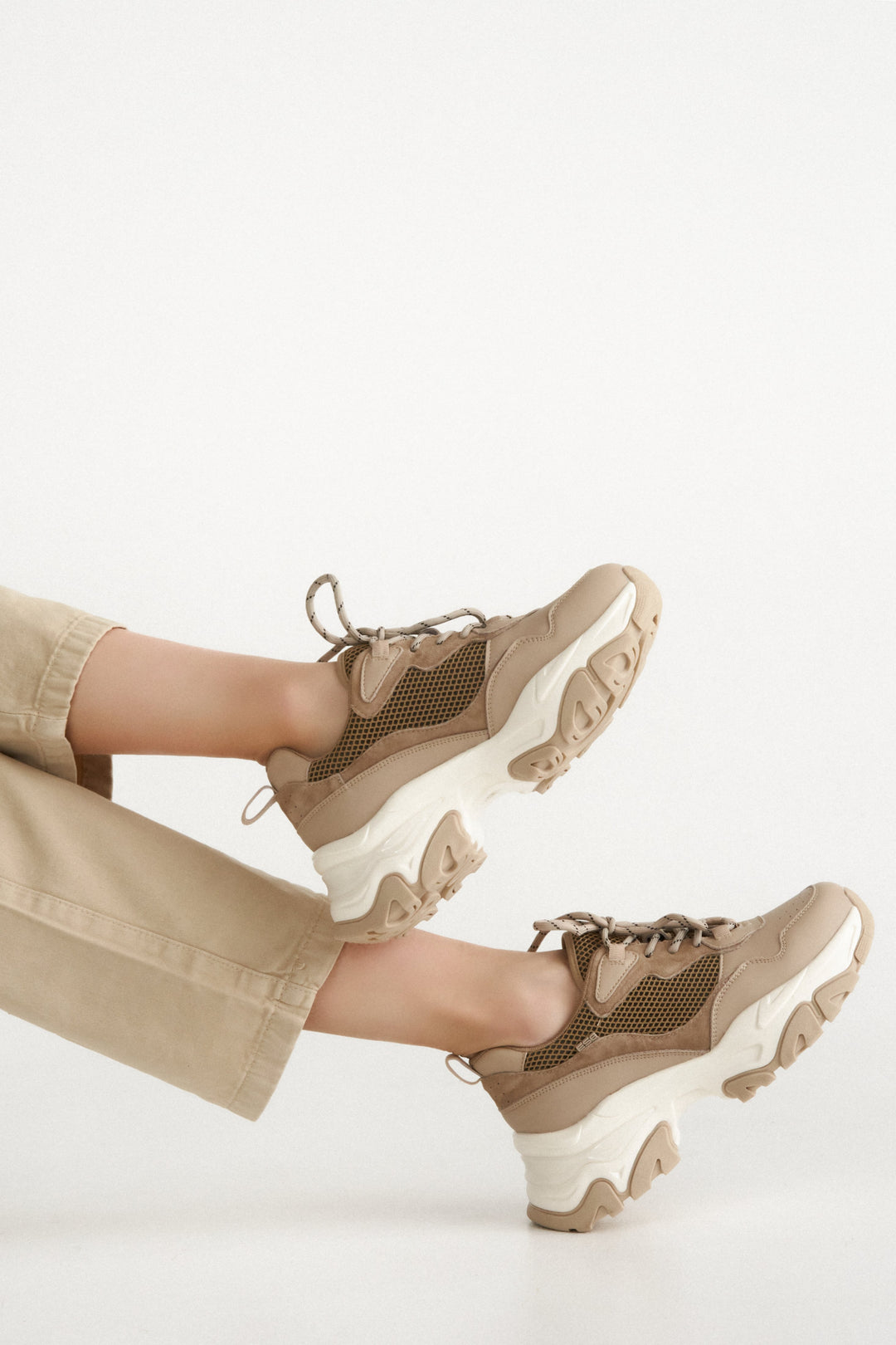 Beżowo-brązowe sneakersy damskie ze skóry naturalnej ES 8 ES 8 ER00112277