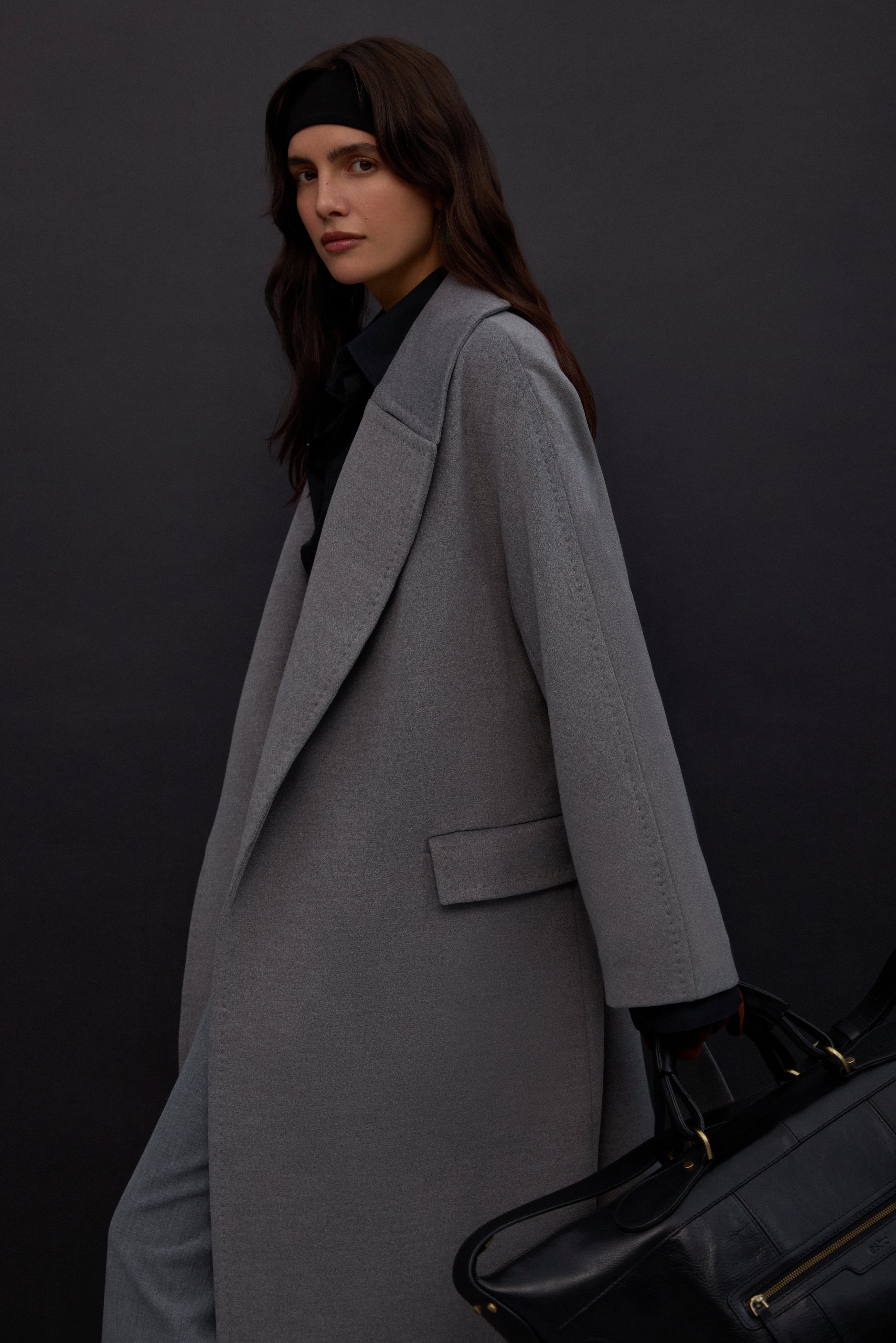 Smart casual: stylizacje damskie i męskie