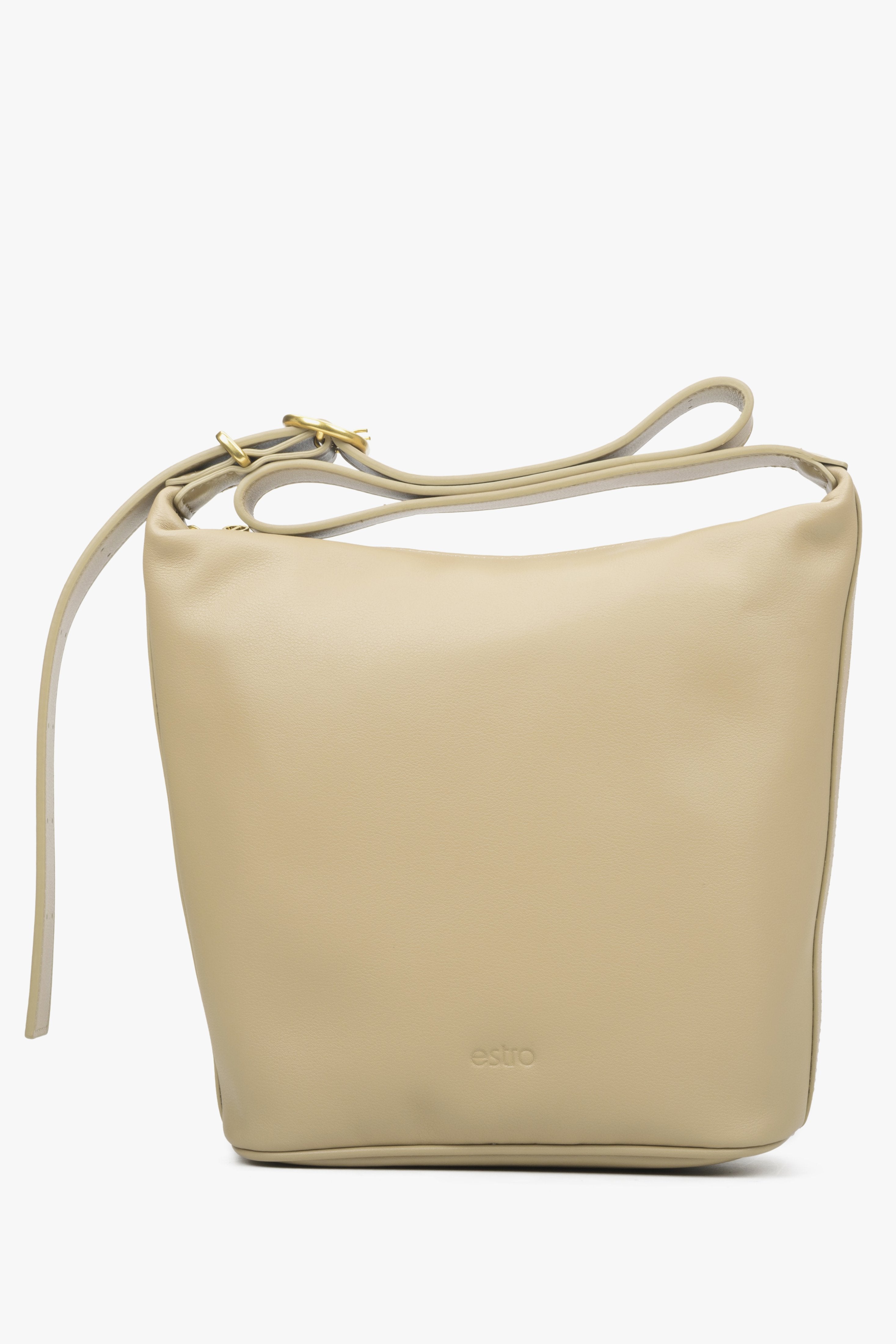 Beżowa torebka na ramię typu worek ze skóry naturalnej Estro ER00114431