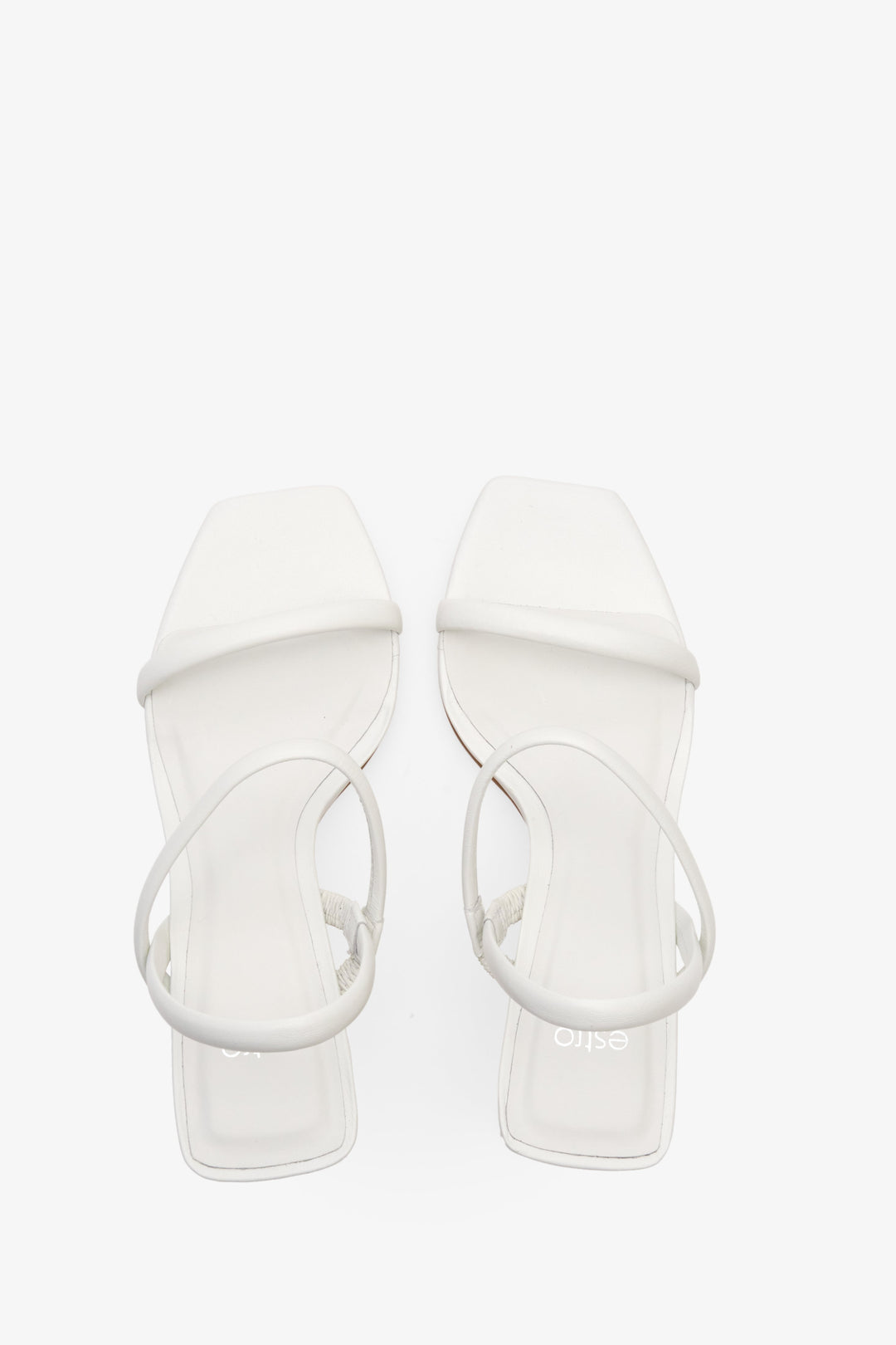 Skórzane, białe sandały damskie na stabilnym obcasie Estro - prezentacja modelu z góry.