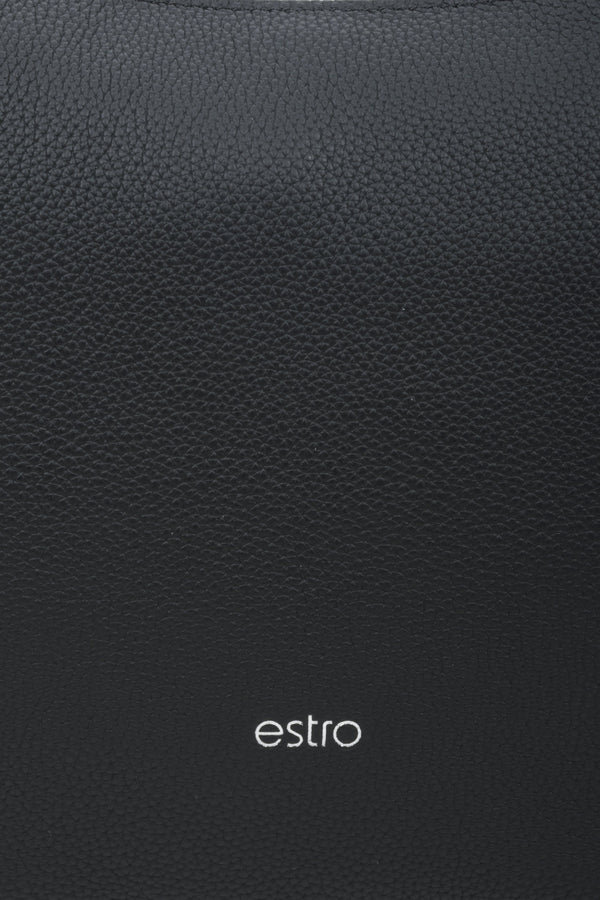 Damska torebka ze skóry naturalnej typu półksiężyc czarna Estro - zbliżenie na detale.