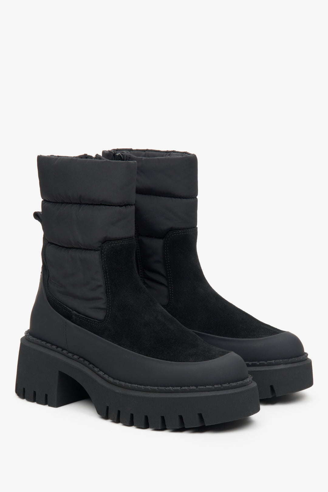 Wygodne, czarne botki damskie na zimę Estro - zbliżenie na przyszwę boczną i czubek buta.