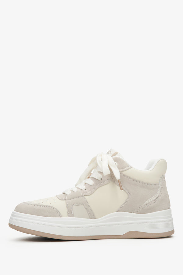 Skórzane wysokie sneakersy damskie w kolorze beżowo-białym Estro - profil buta.