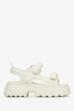 Białe sportowe sandały damskie na rzep z grubą podeszwą ES8 ER00115497