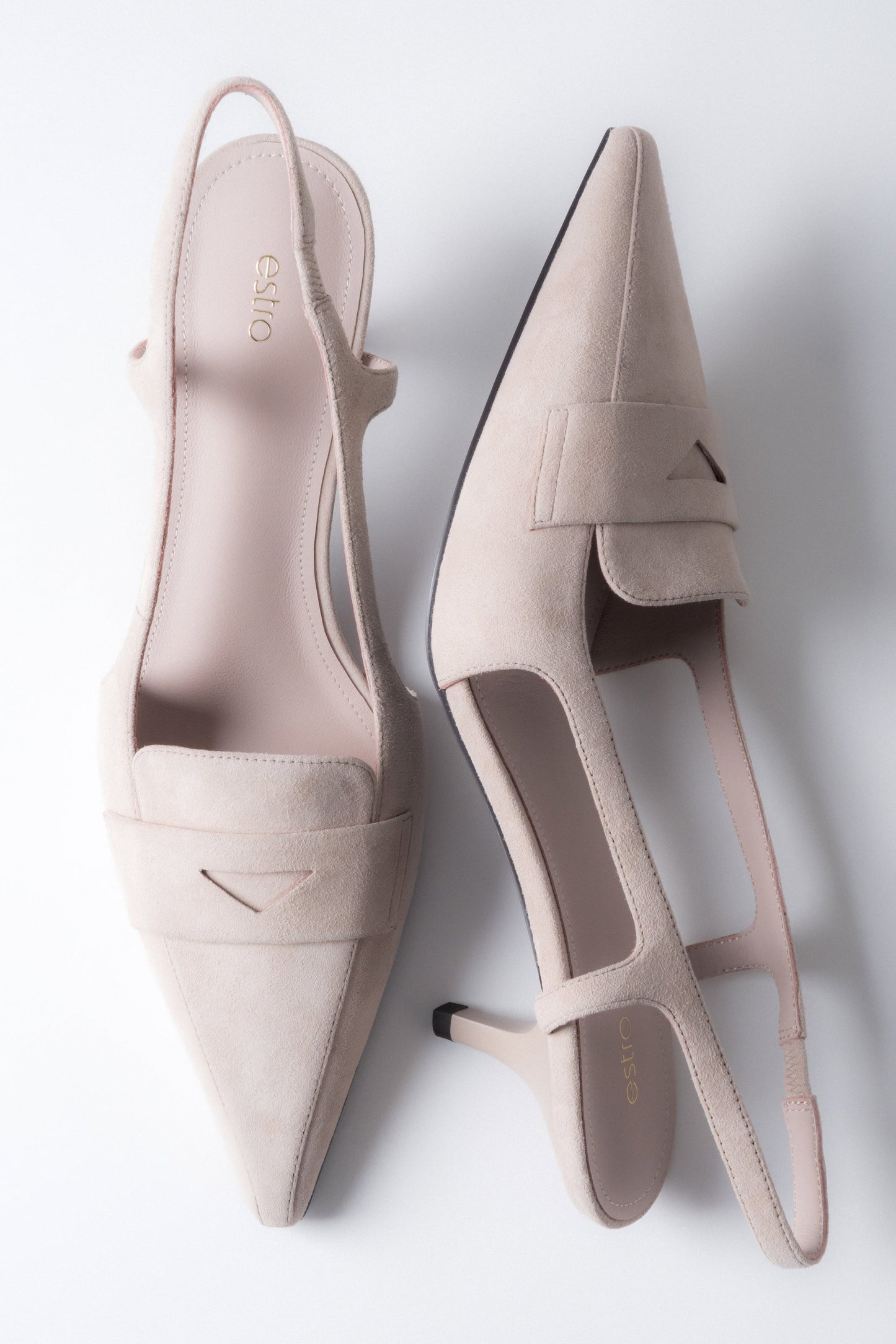 Czółenka damskie slingbacki, beżowe, z weluru naturalnego, na obcasie kitten heel, Estro.