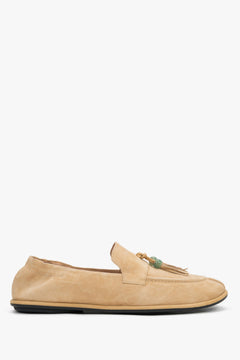 Damskie beżowe loafersy z ozdobnym chwostem typu barefoot z weluru naturalnego Estro.