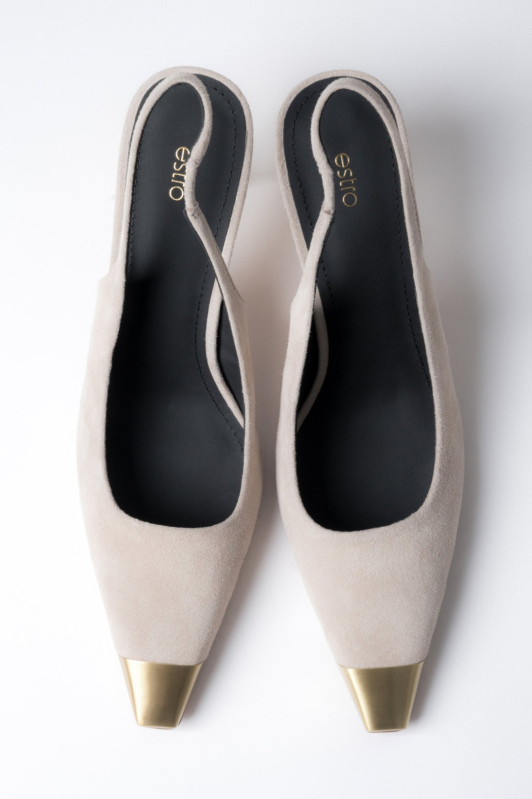 Czółenka damskie typu slingback, beżowe, welurowe, na szpilce, ze złotymi detalami, Estro.
