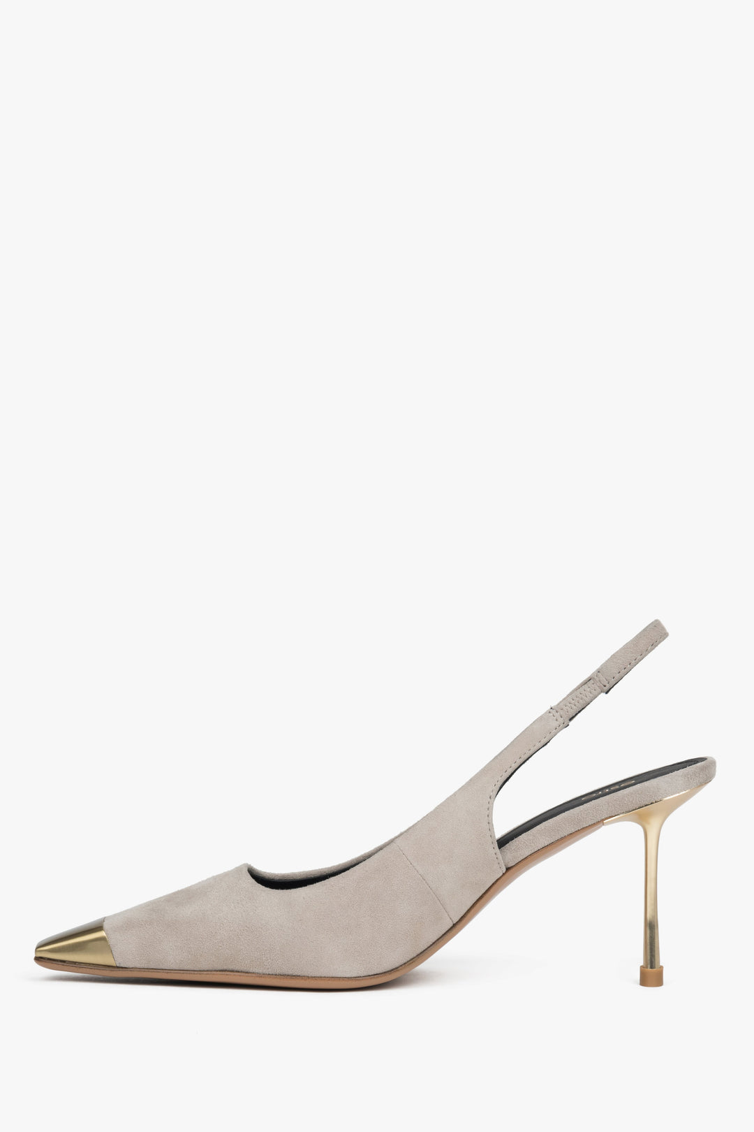 Beżowe welurowe czółenka damskie Estro, na szpilce, typu slingback, ze złotymi detalami.