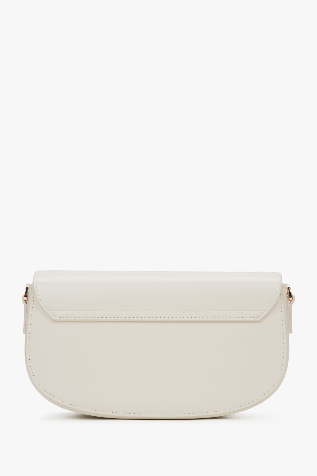 Biała torebka damska na ramię w kształcie podkowy ze skóry naturalnej.