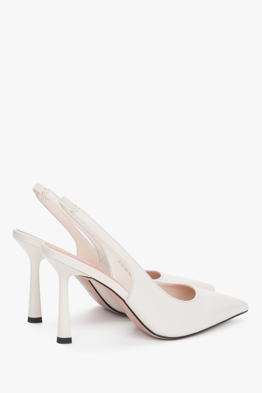 Ze skóry naturalnej, białe czółenka damskie na wysokim obcasie Estro.