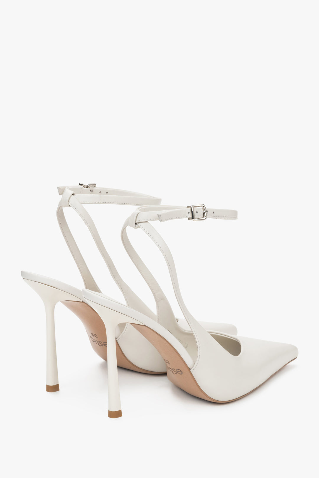 Białe czółenka damskie Estro, z odkrytą piętą typu slingback, ze skóry naturalnej.