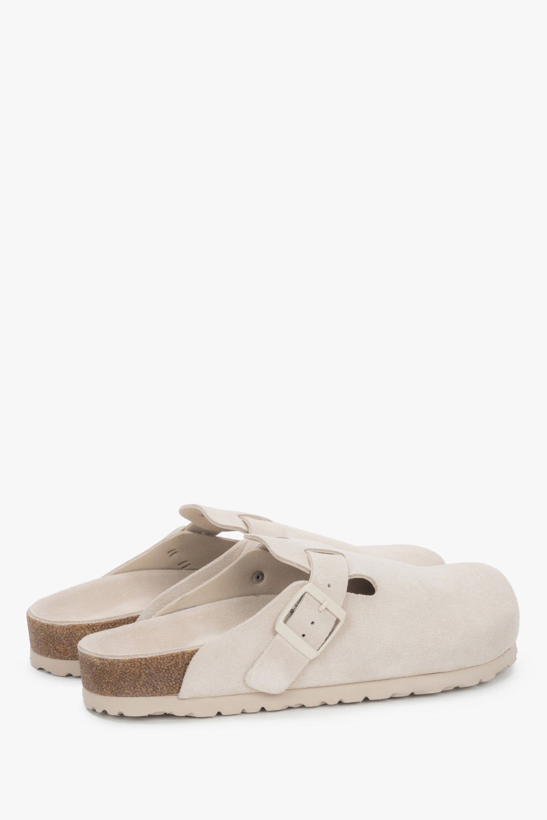 Klapki damskie typu chodaki, białe, z miękkiego weluru naturalnego, Estro.