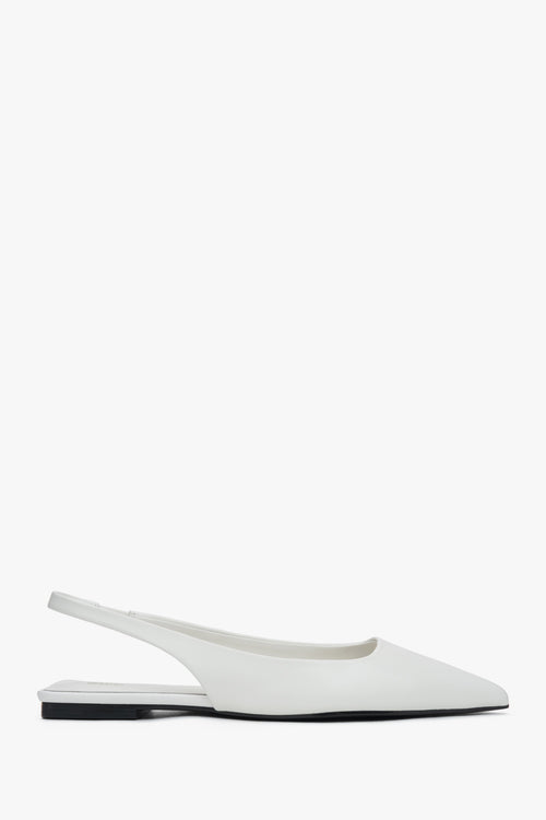 Białe sandały damskie na płaskim obcasie ze skóry naturalnej typu slingback Estro ER00117211.