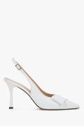 Białe skórzane czółenka damskie typu slingback na szpilce z czubkiem w szpic Estro ER00119580.