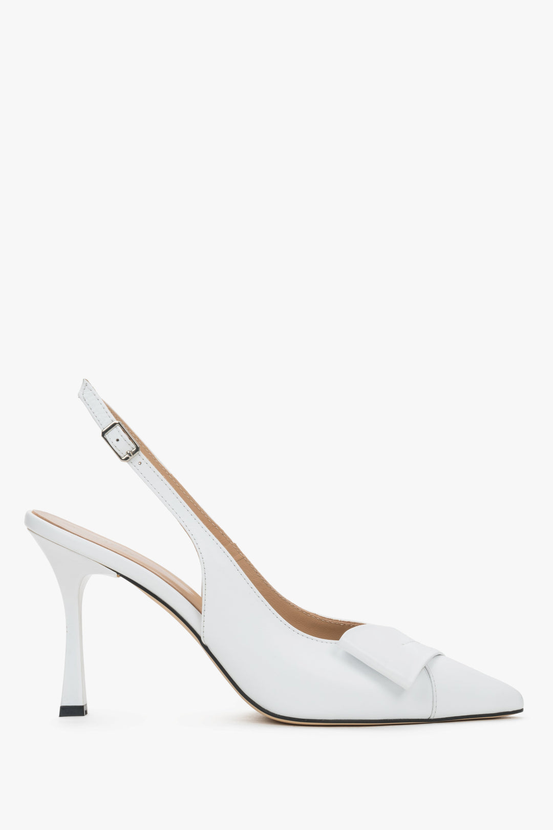 Białe skórzane czółenka damskie typu slingback na szpilce z czubkiem w szpic Estro ER00119580.