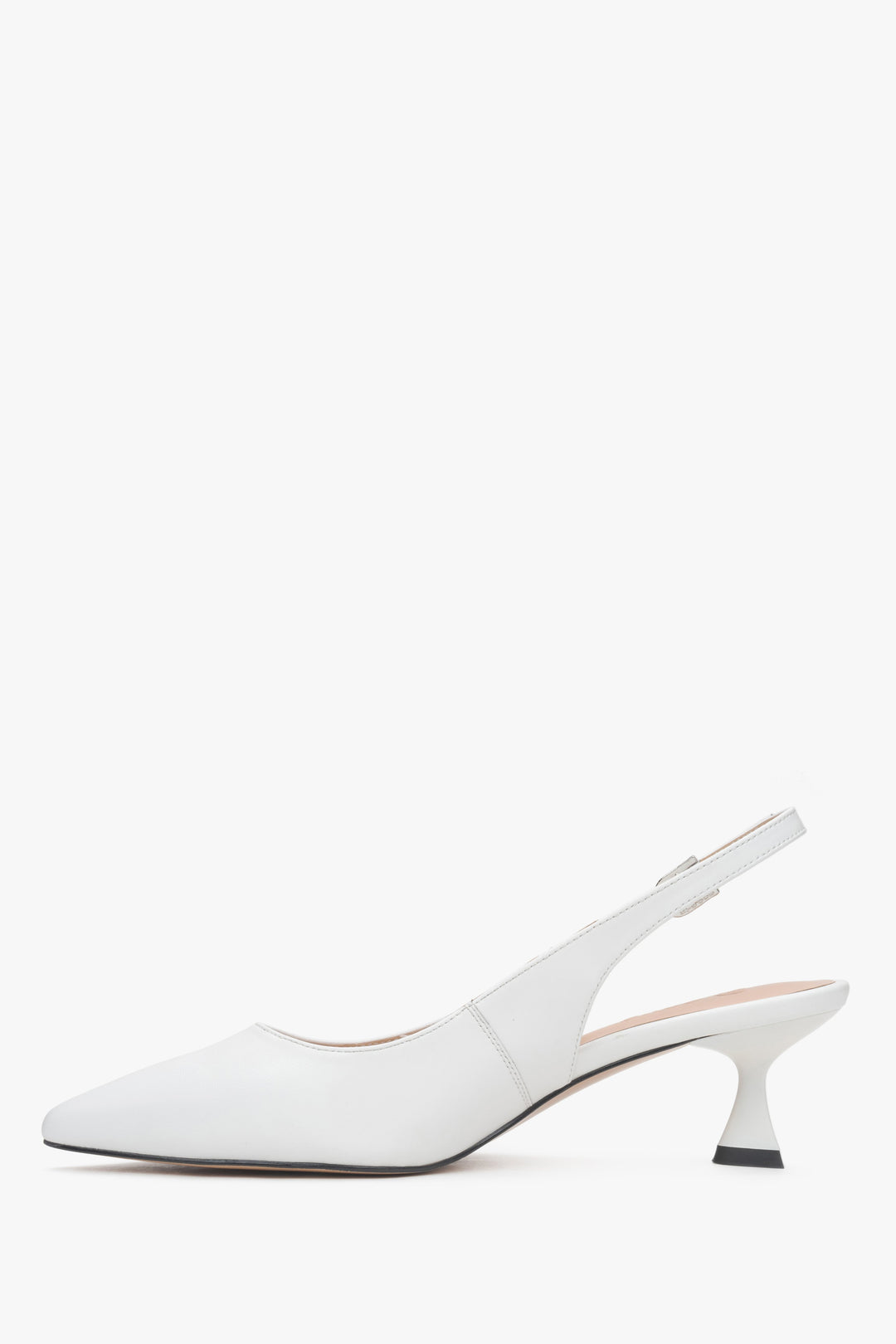 Damskie białe skórzane czółenka z odkrytą piętą na niskim obcasie kielichowym Estro.