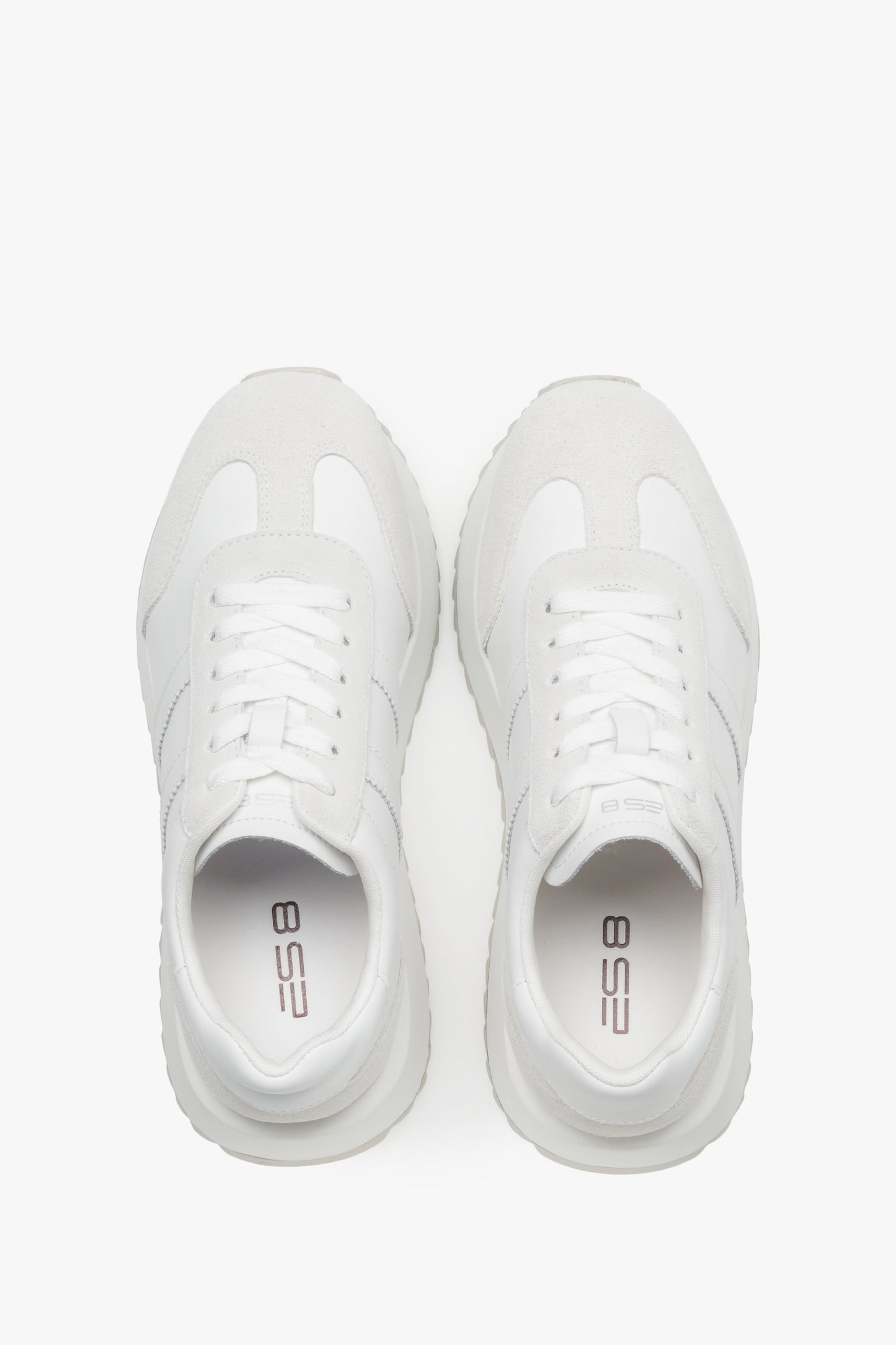 Białe sneakersy damskie ES8, ze skóry naturalnej i weluru.