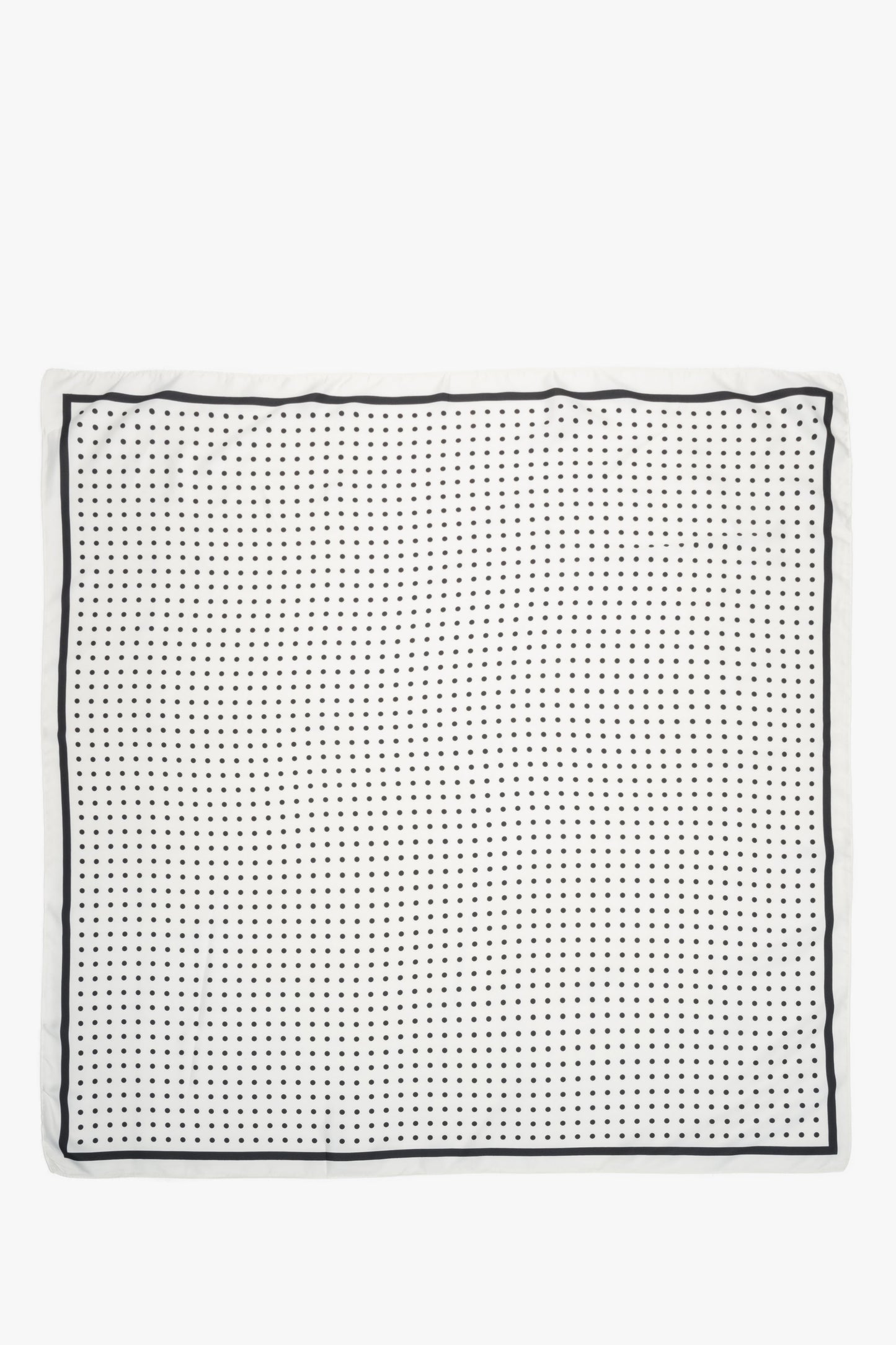 Biało-czarna apaszka damska Estro w grochy.