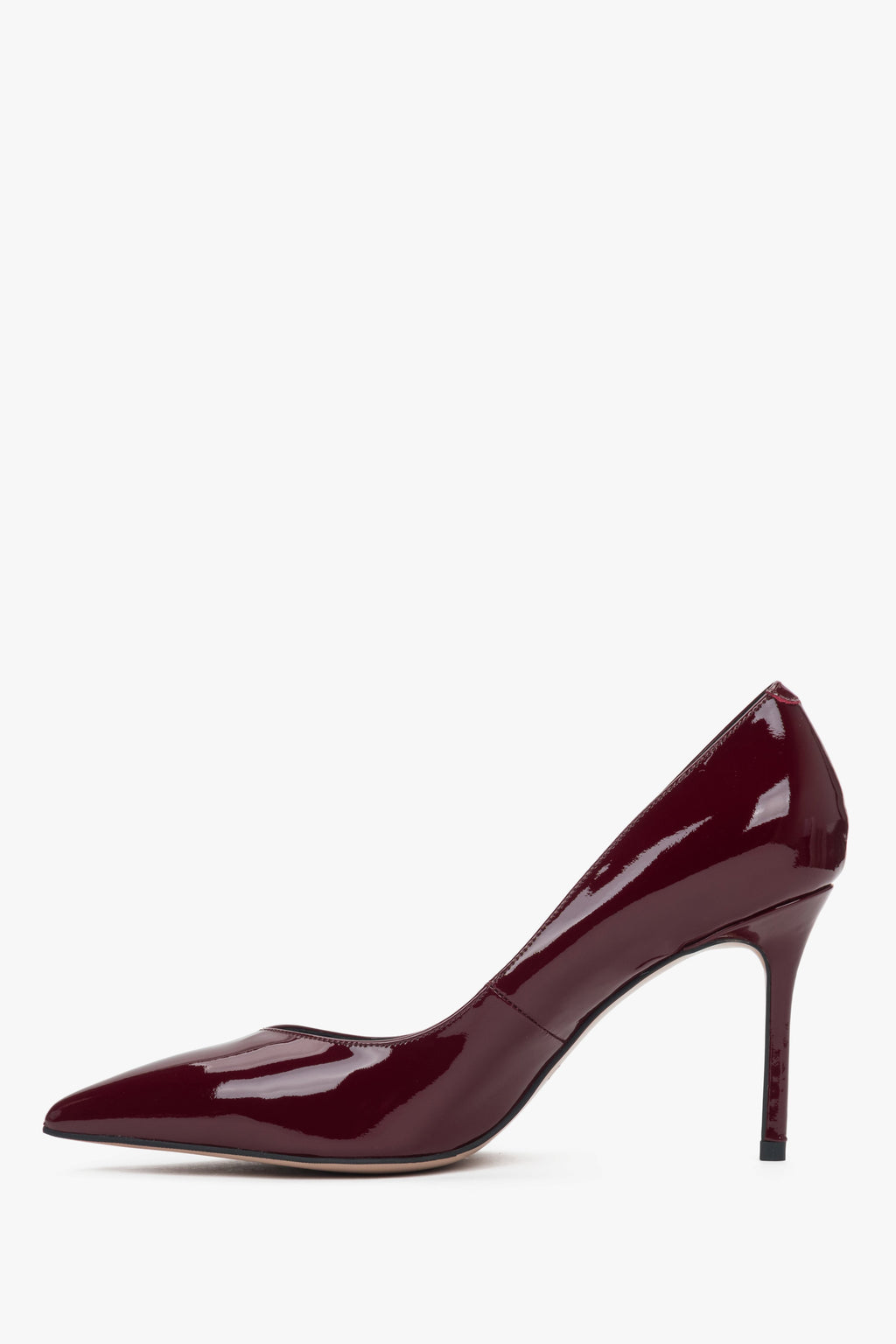 Buty damskie Estro, bordowe, na wysokim obcasie, z lakierowanej skóry naturalnej.