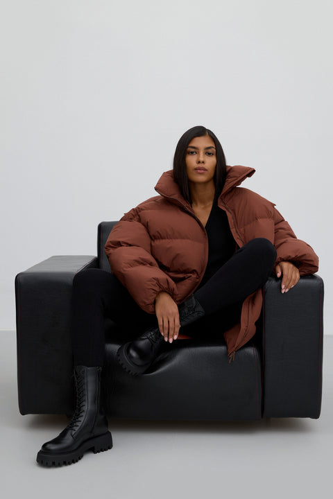 Estro ER00115925 - czarne, podwyższane botki damskie z włoskiej skóry naturalnej Premium.