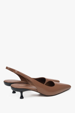 Brązowe czółenka damskie Estro z miękkiego weluru naturalnego na niskim obcasie typu slingback.​