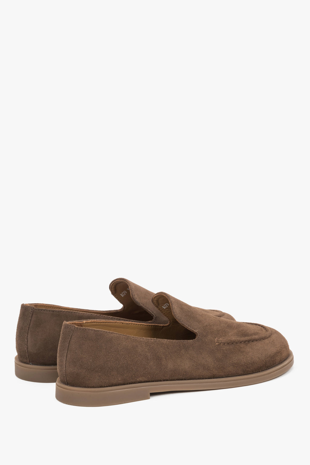 Z włoskiego weluru naturalnego Premium, brązowe mokasyny damskie typu barefoot Estro.