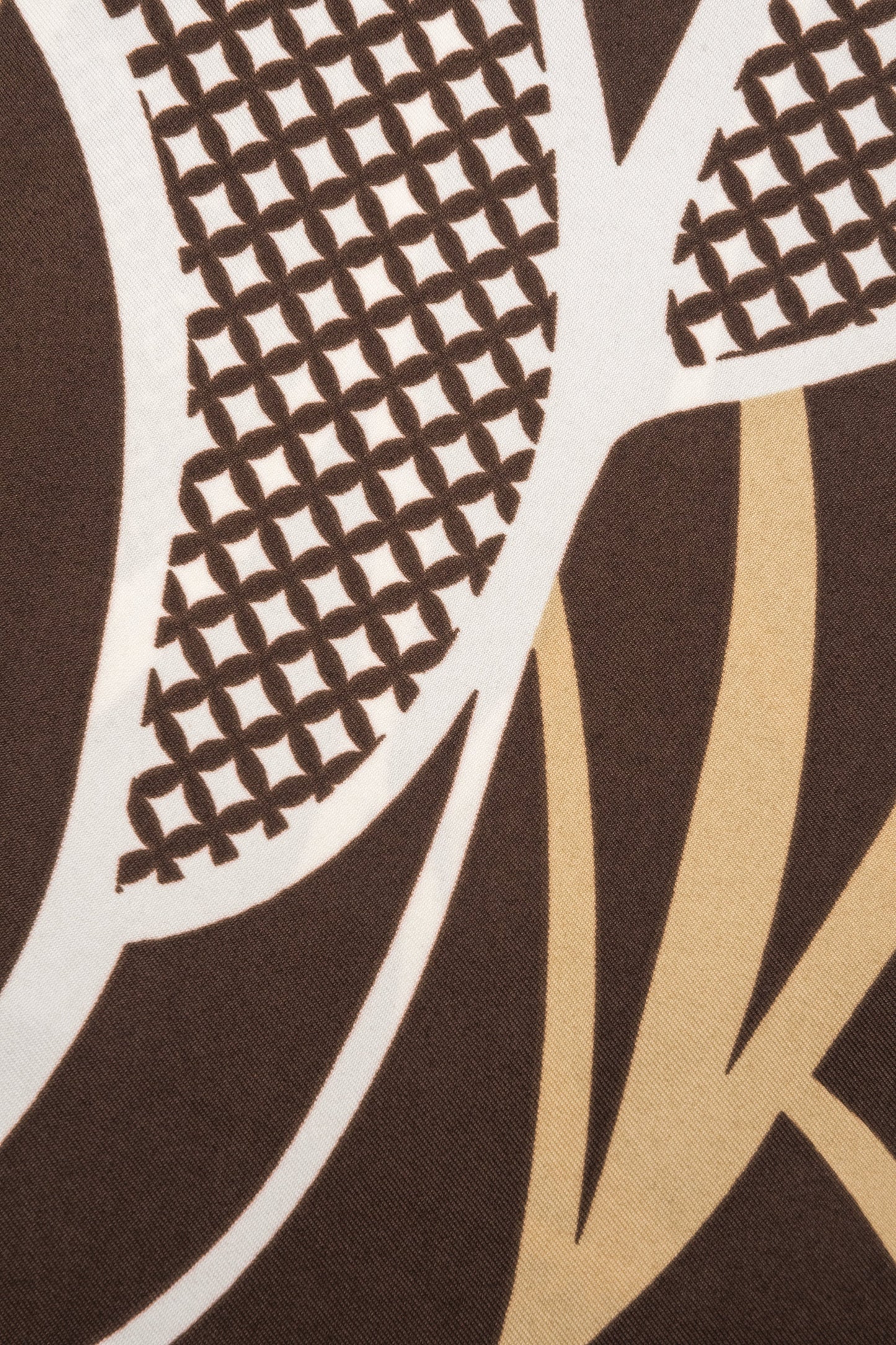 Damska brązowo-biała apaszka w kwiatowy wzór Estro.