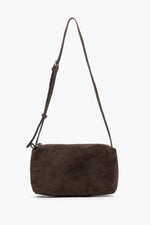 Ciemnobrązowa listonoszka damska z miękkiego weluru naturalnego Estro ER00119531.