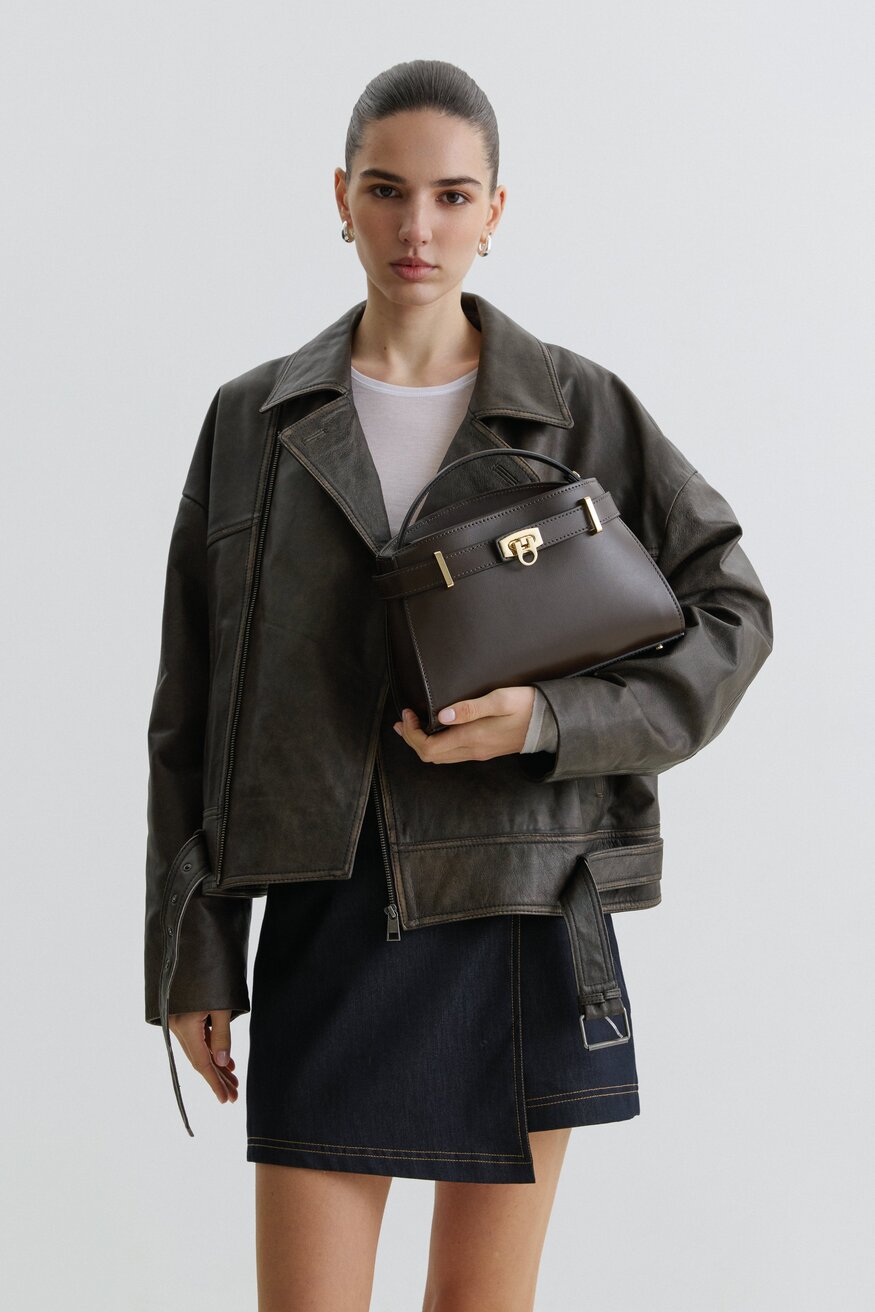 Ciemnobrązowa torebka damska do ręki typu kuferek z włoskiej skóry naturalnej Premium Estro ER00116745