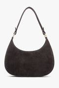 Ciemnobrązowa torebka damska typu shoulder bag z włoskiego weluru naturalnego Premium Estro ER00118162.