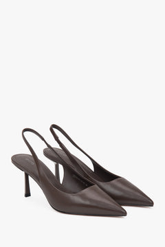 Ciemnobrązowe czółenka damskie Estro, o szykownym fasonie slingback, na smukłym, wysokim obcasie.