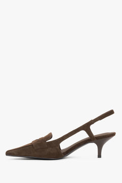 Ciemnobrązowe czółenka - slingbacki damskie Estro, na niskim obcasie typu kitten heel, z weluru naturalnego.