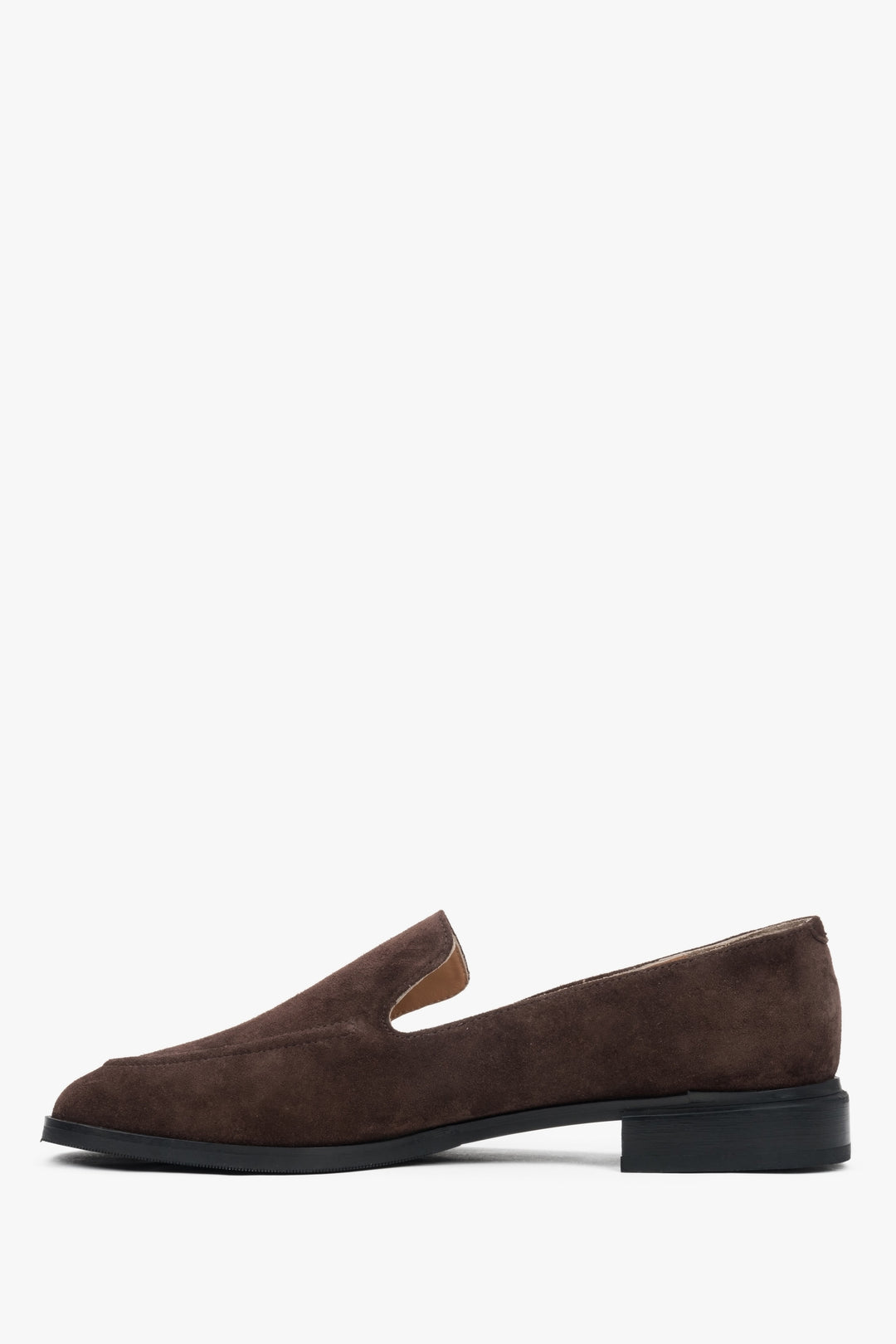 Ciemnobrązowe loafersy damskie z naturalnego weluru, model ER00117616.