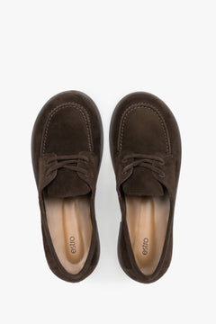 Loafersy damskie w stylu żeglarskim, ciemnobrązowe, z włoskiego weluru naturalnego Premium, Estro.