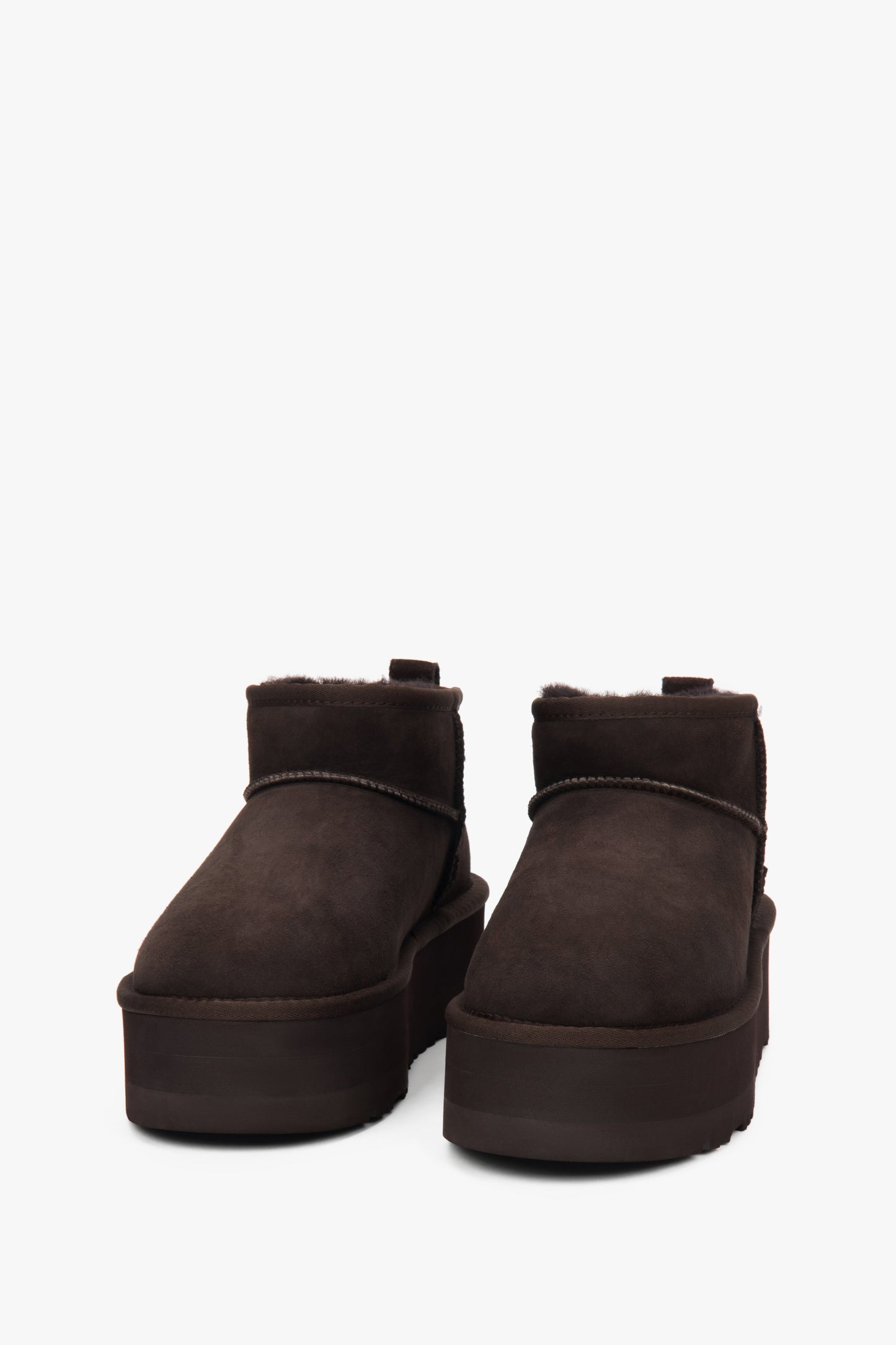 Damskie ciemnobrązowe śniegowce na grubej podeszwie z weluru naturalnego z futrzanym wsadem Estro.