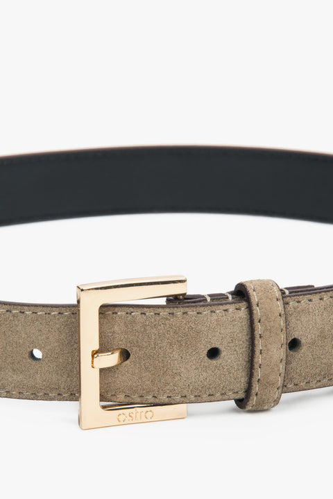 Damski cienki, beżowy pasek z weluru naturalnego ze złotą sprzączką Estro ER00118273.