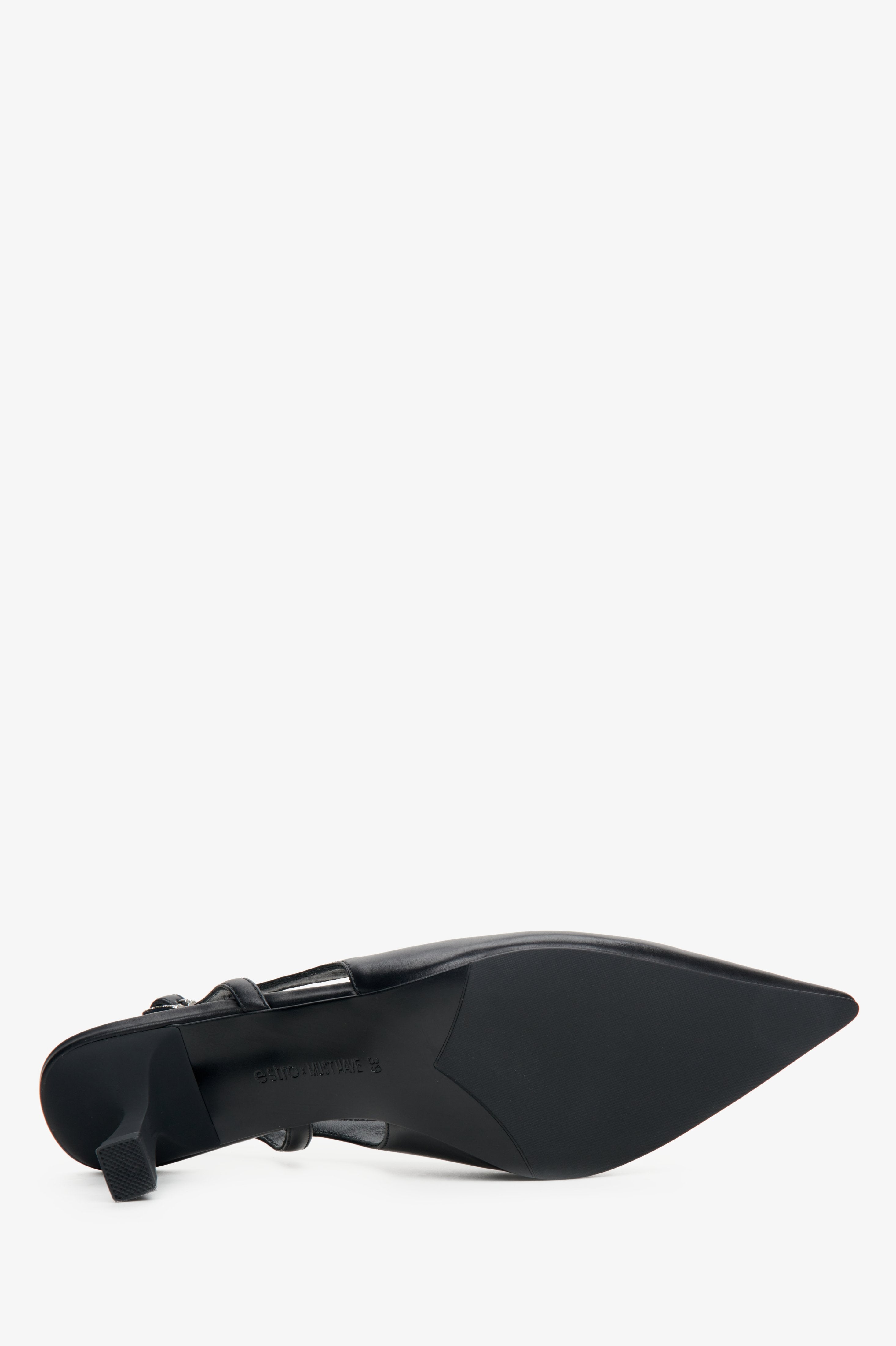 Damskie skórzane slingbacki w kolorze czarnym Estro X MustHave - zbliżenie na podeszwę.