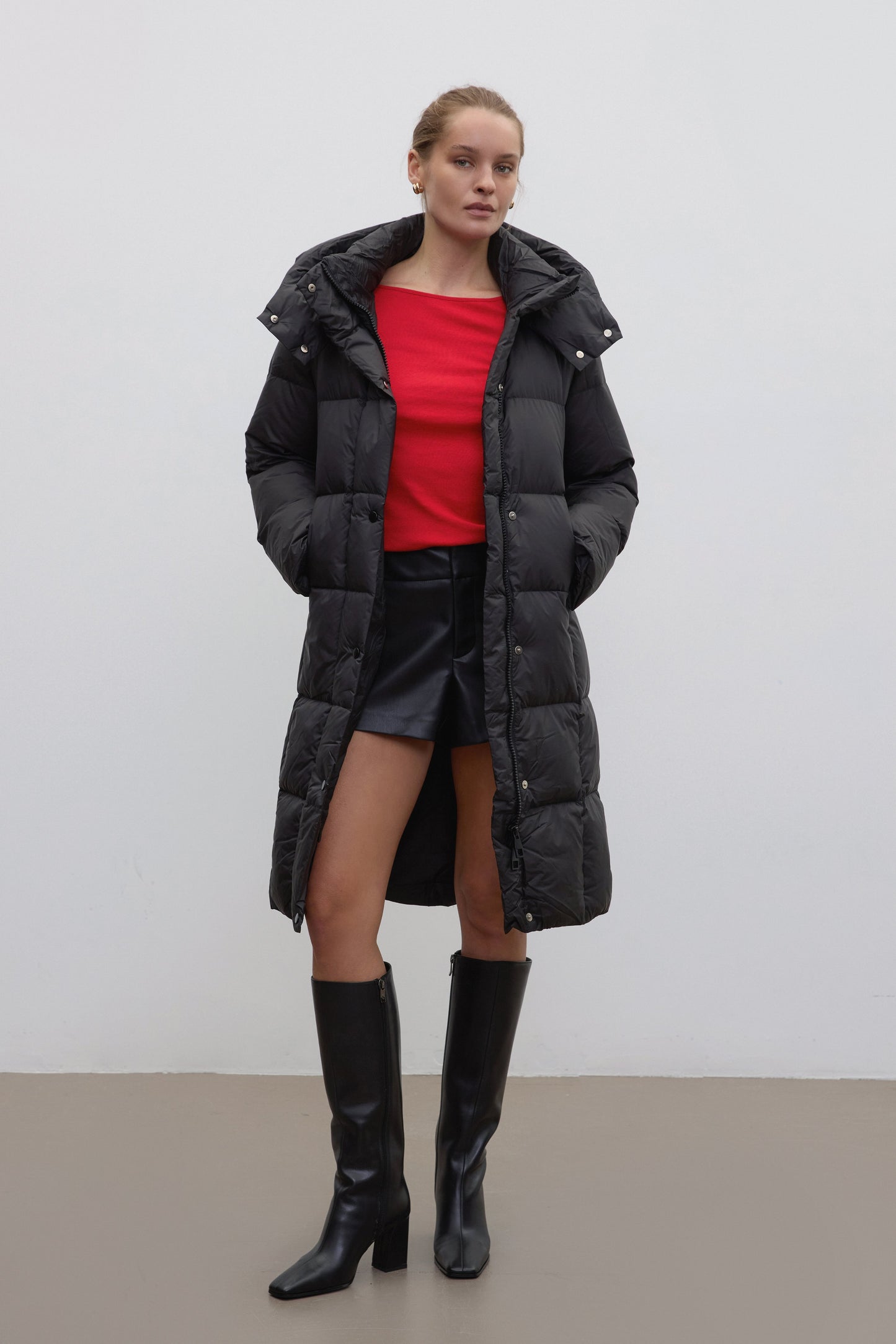 Kurtka damska na zimę, czarna, przed kolano, Estro.