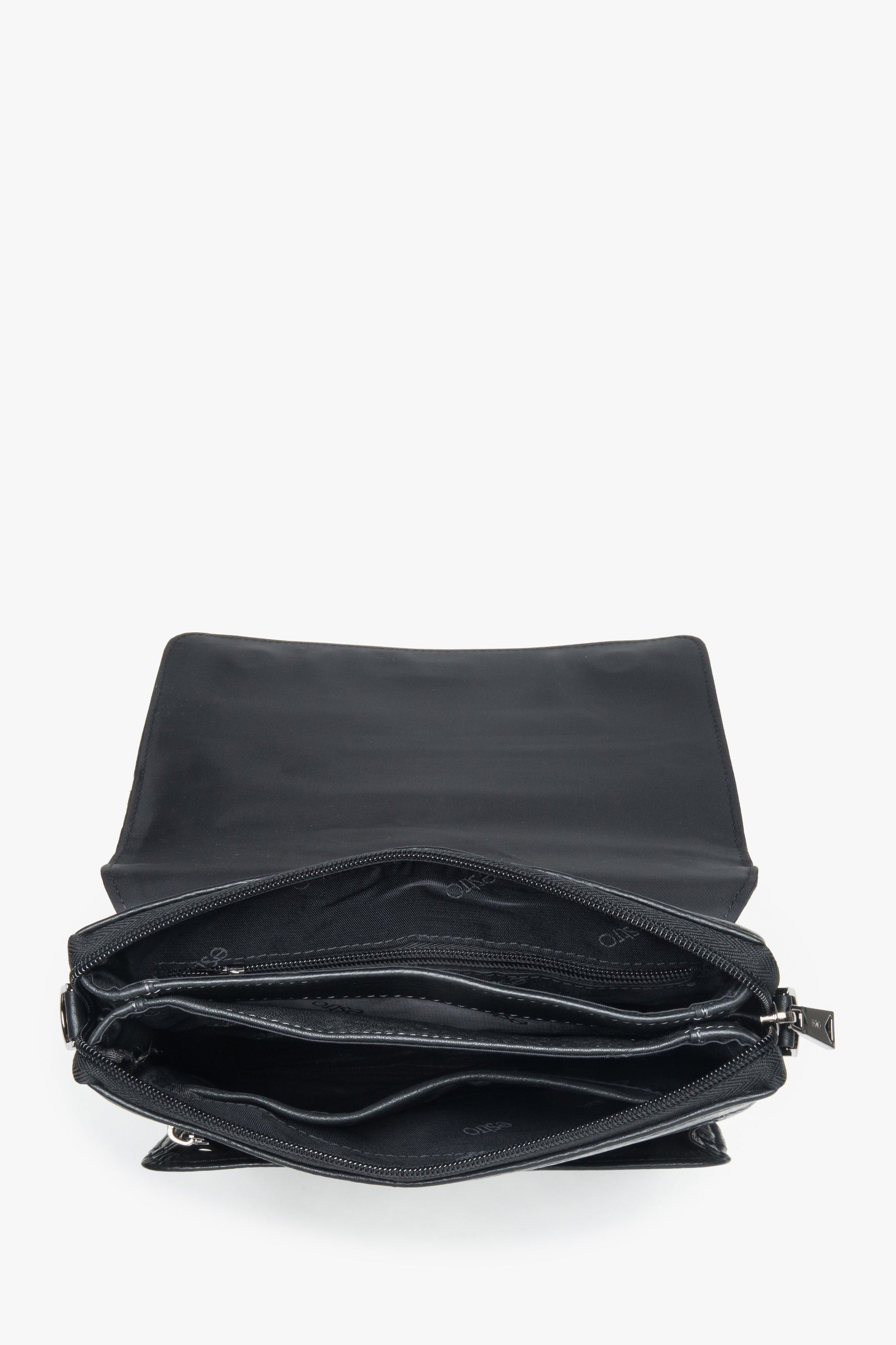 Torba na tablet, czarna, z groszkowej skóry naturalnej, na magnes, Estro.