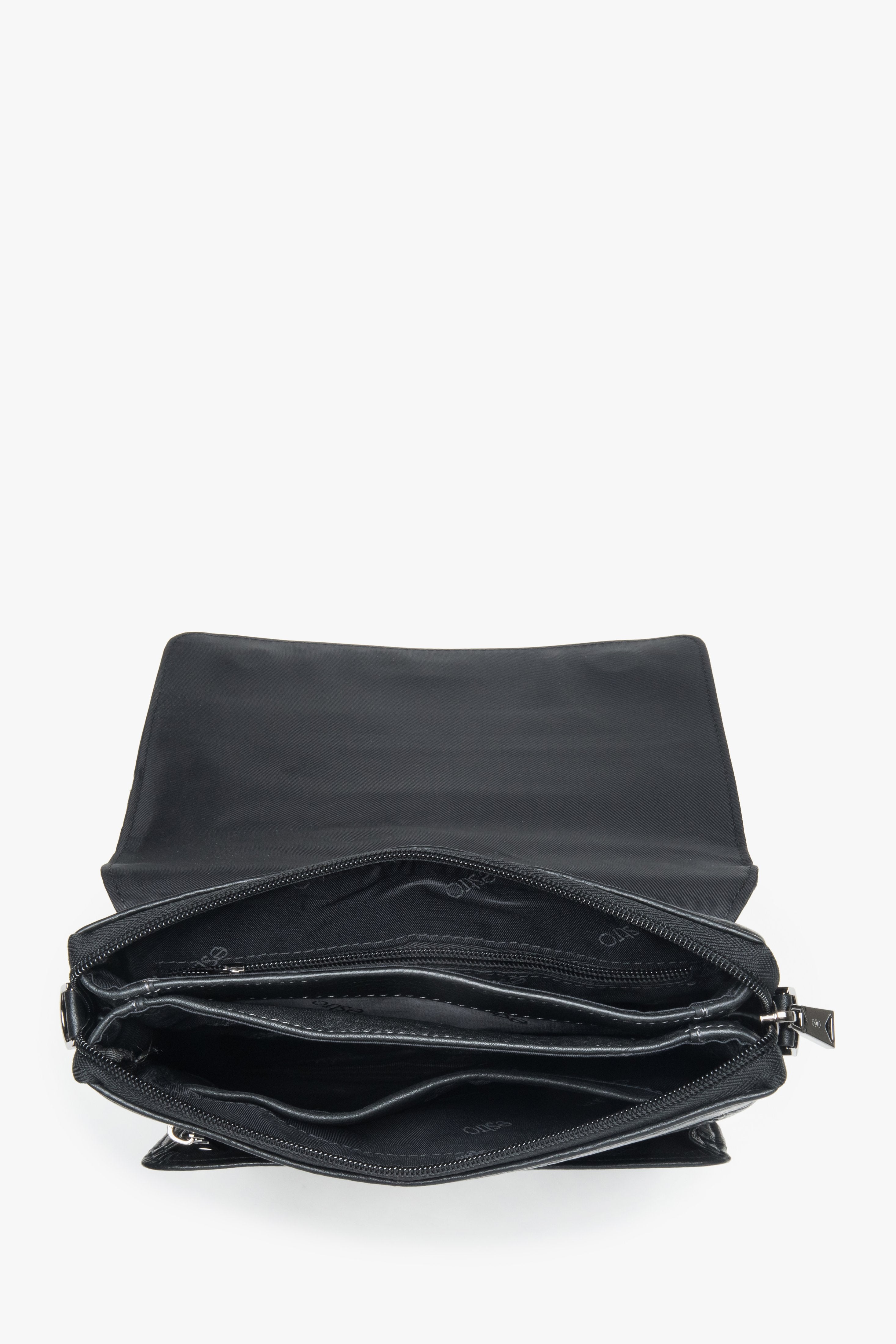 Torba na tablet, czarna, z groszkowej skóry naturalnej, na magnes, Estro.