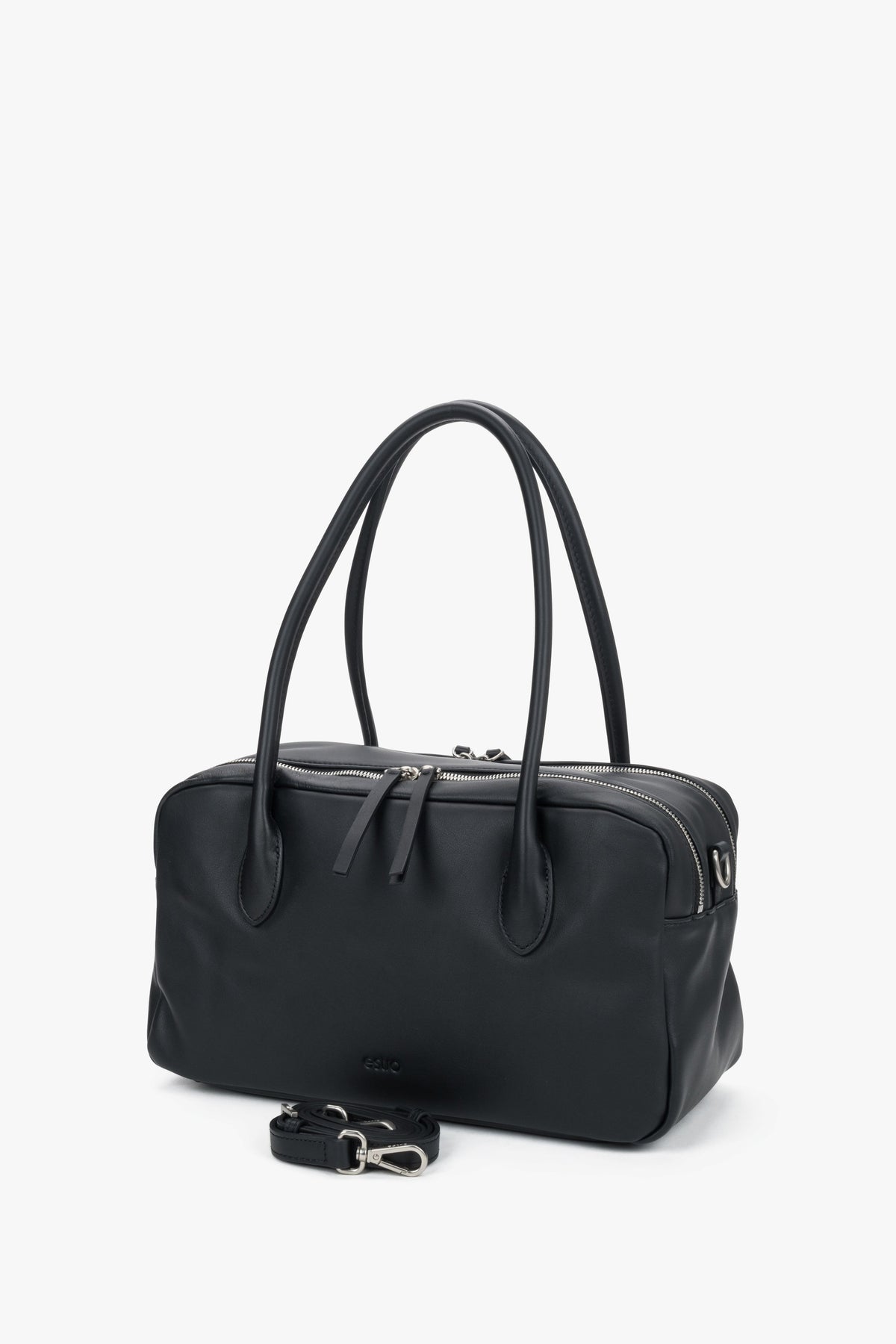 Damska torebka skórzana czarna w fasonie bowling bag ze skóry naturalnej Estro