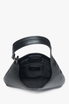 Czarna torebka damska typu shopper ze skóry naturalnej.
