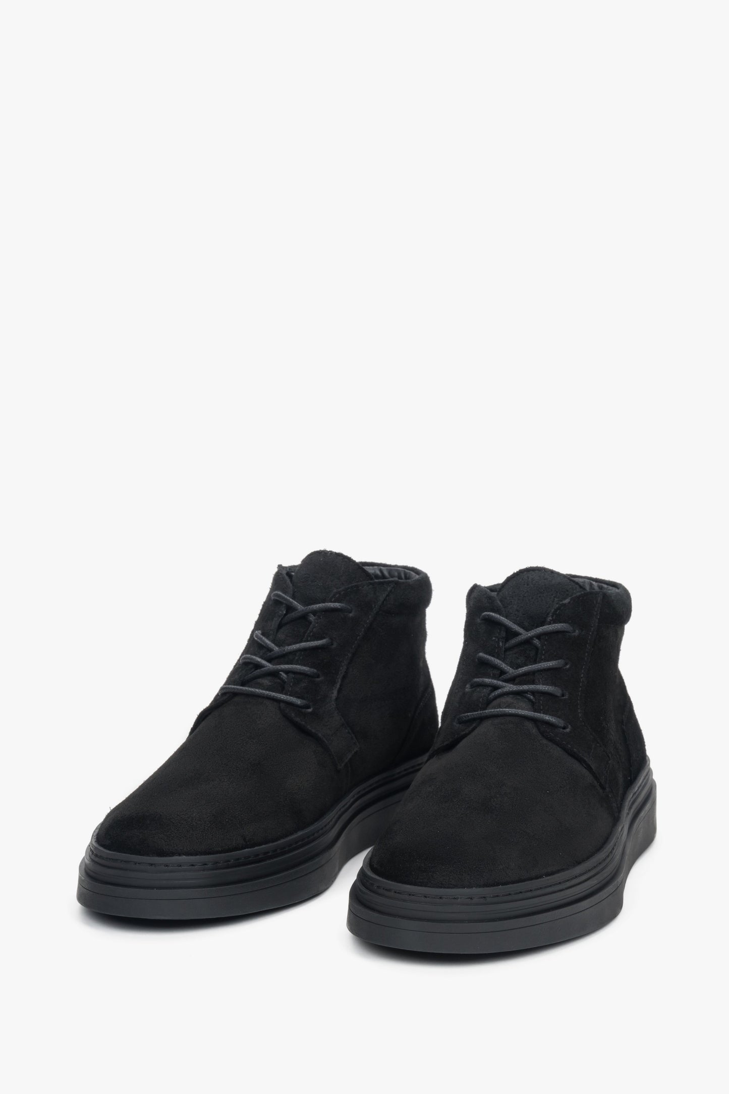 Męskie czarne botki z weluru naturalnego z lekkim ociepleniem Estro ER00118223.