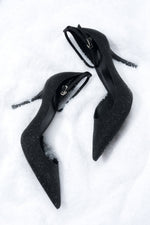 Czarne buty damskie na wysokim obcasie ze sprzączką Estro ER00118468.