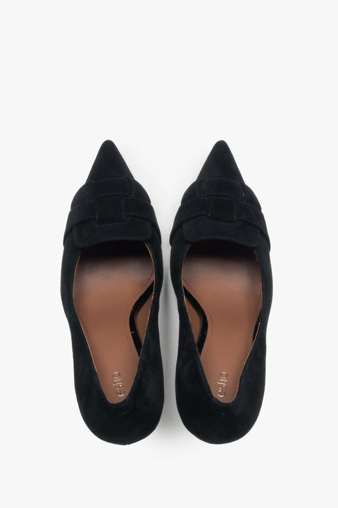 Buty na wysokim obcasie, czarne, z ozdobną aplikacją z weluru naturalnego, Estro.