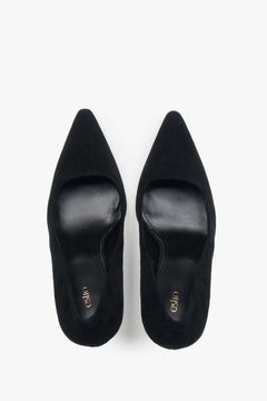 Czarne welurowe buty damskie na obcasie Estro ER00117236